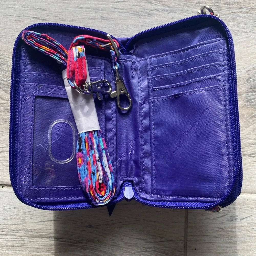 NWOT Vera Bradley Wristlet Bag - Picture 3 of 6